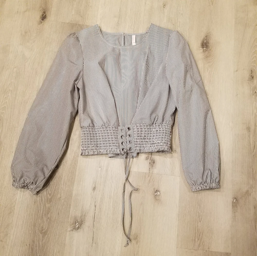Xhilaration Long Sleeve Poplin Tie Front Blouse Sz Medium Y2K
